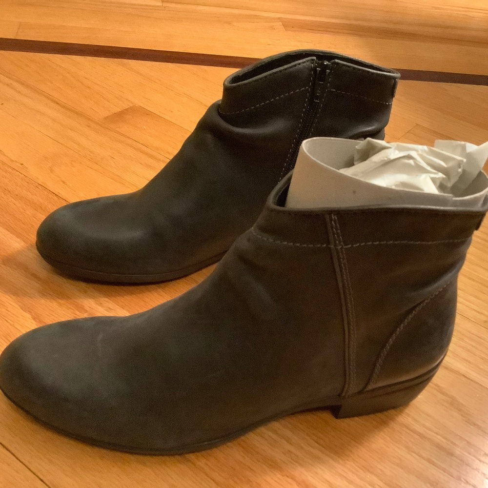 Wolky Winchester 38 / US7-7.5 Waxed Leather Charcoal Grey Ankle Boot, Waterproof